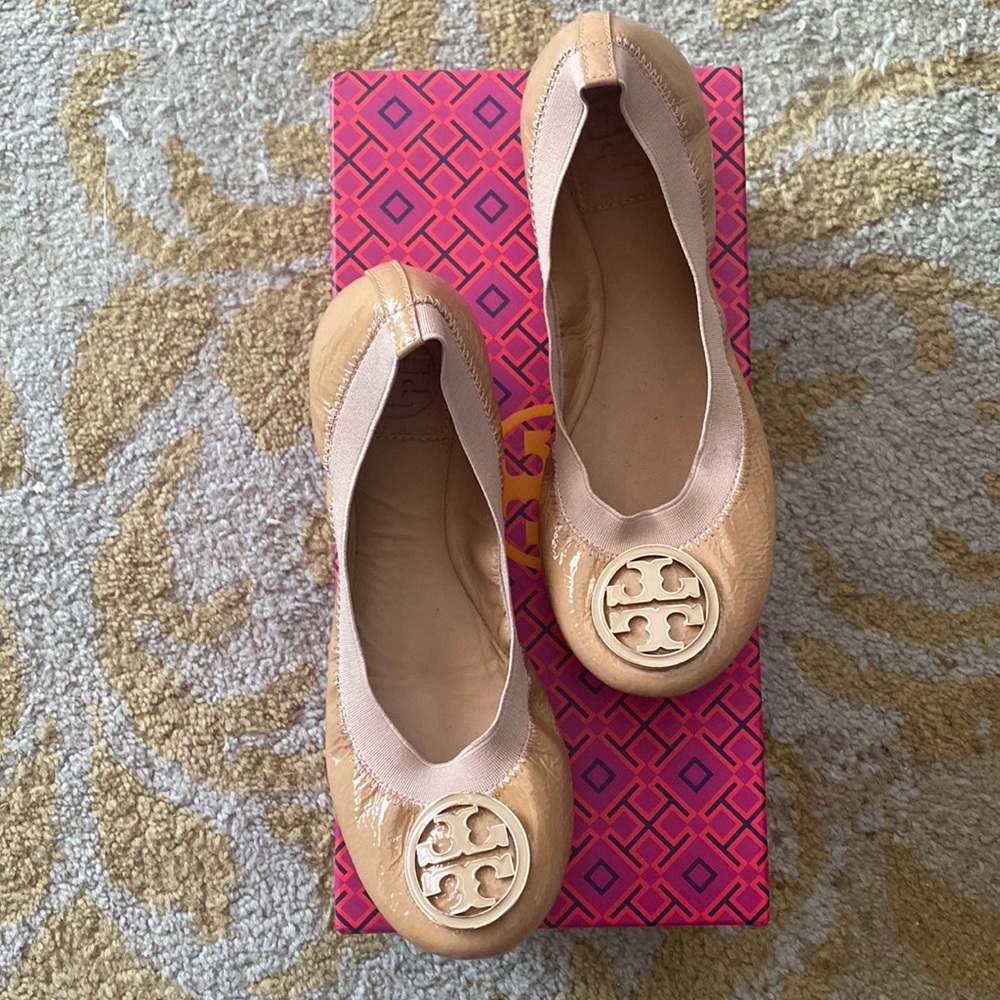 Brand new Tory Burch authentic flats. Size 5.5